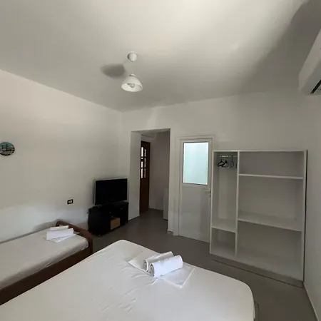 Viron Apartment Himarë