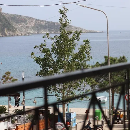 Viron Apartment Himarë