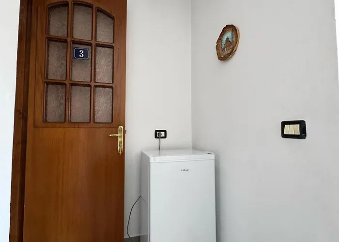 Viron Apartment Himare